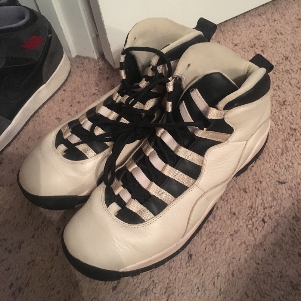 Authentic Jordan’s Sneakers